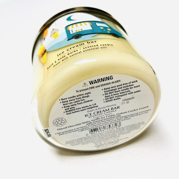 NIB B&BW Hot Fudge Ice Cream Bar 3-Wick Candle - Picture 3 of 4